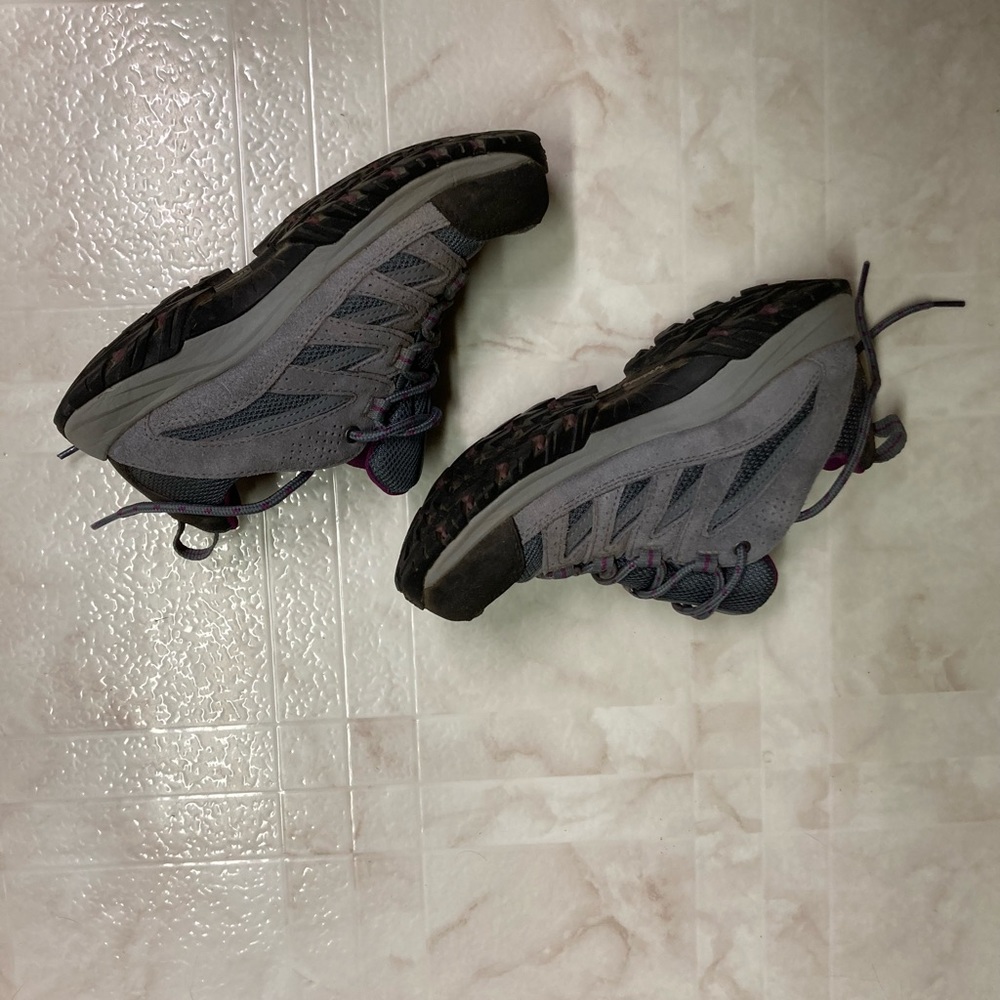 Columbia Crestwood waterproof hiking shoes women’s 7 m hikers athletic Euc - Picture 6 of 7